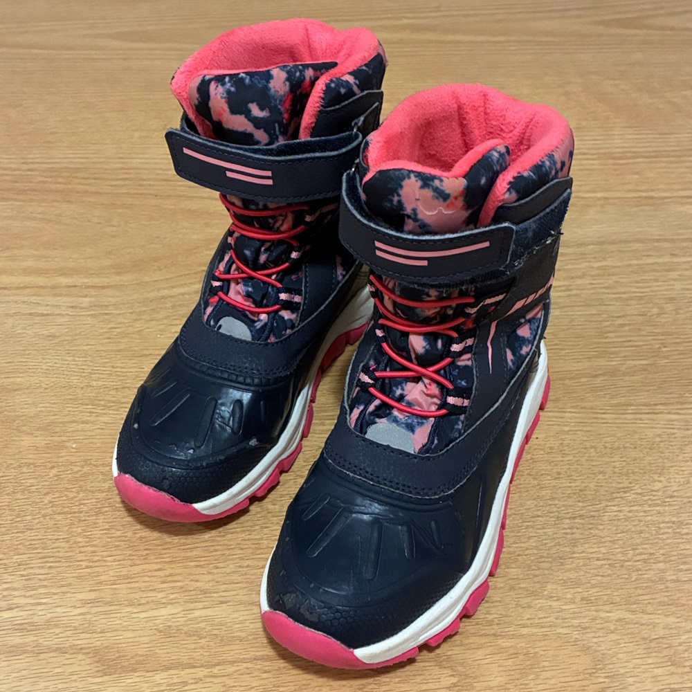 Pepperts! Girls’ Pink and Navy Snow Boots